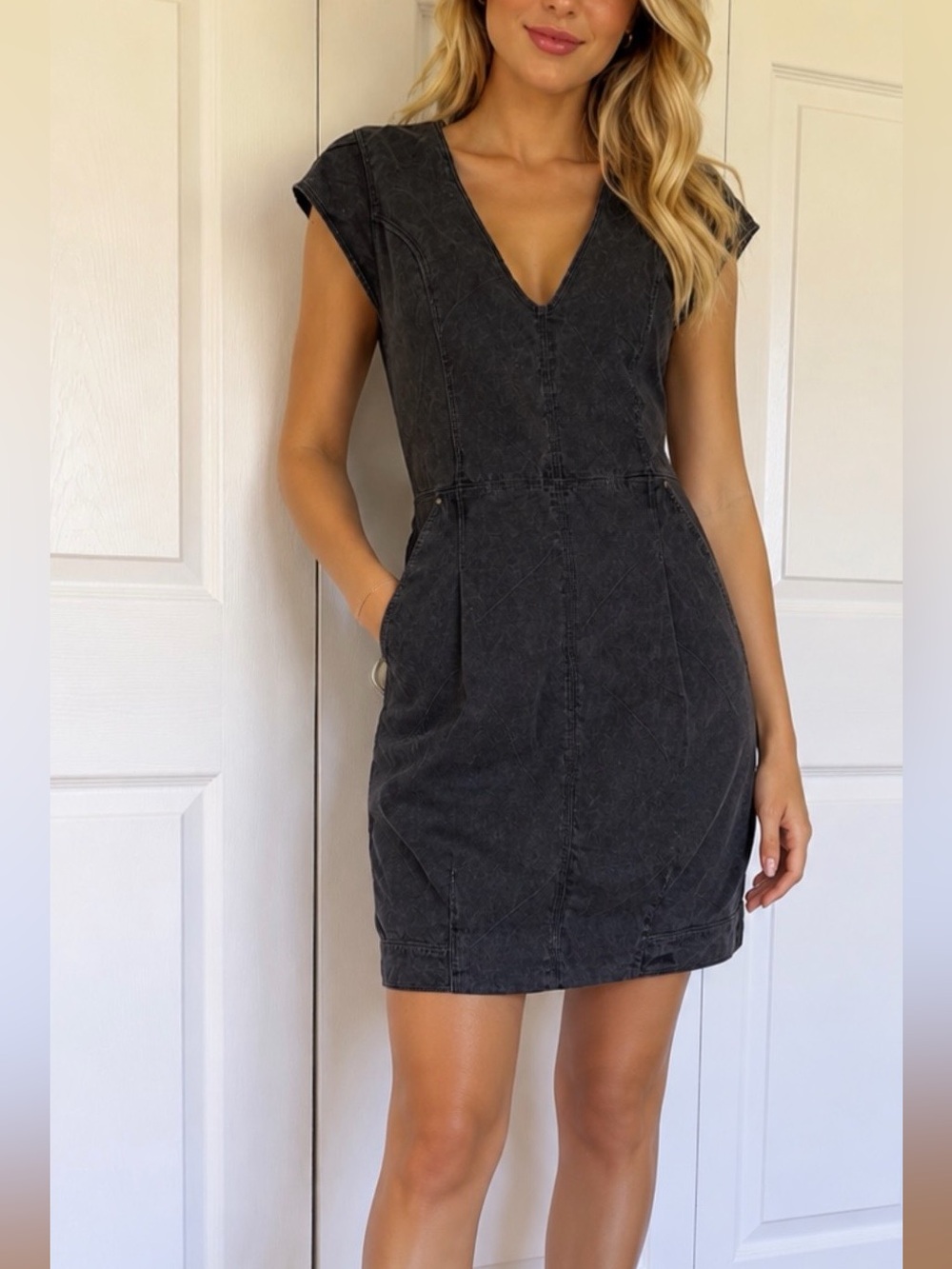 Diesel V-Neck Short Sleeve Black Dress